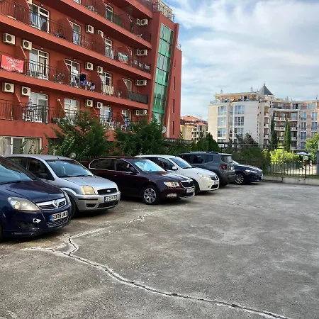 Summer Breeze 515 No Romania Апартаменти *