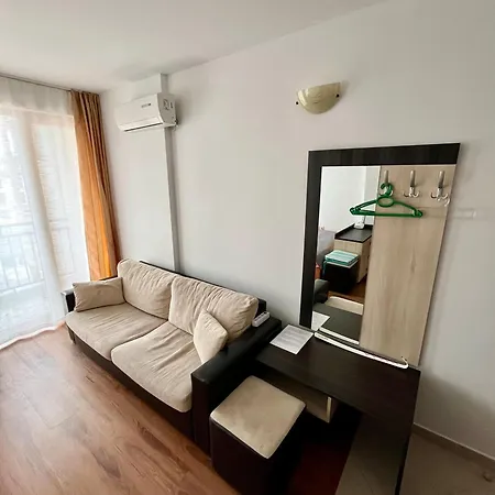 Summer Breeze 515 Classy Apartment